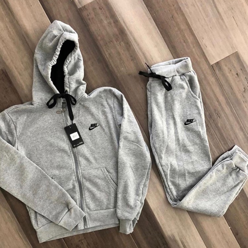 Nike sets